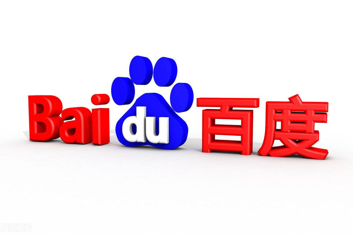 女子耳骨增生自己用钳子剪掉